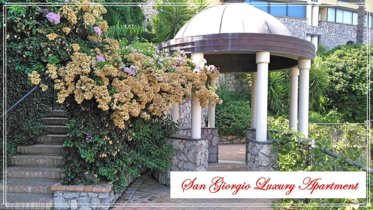 San Giorgio Luxury Apartment Taormina-Panoramic Pool & Parking Space Eksteriør billede