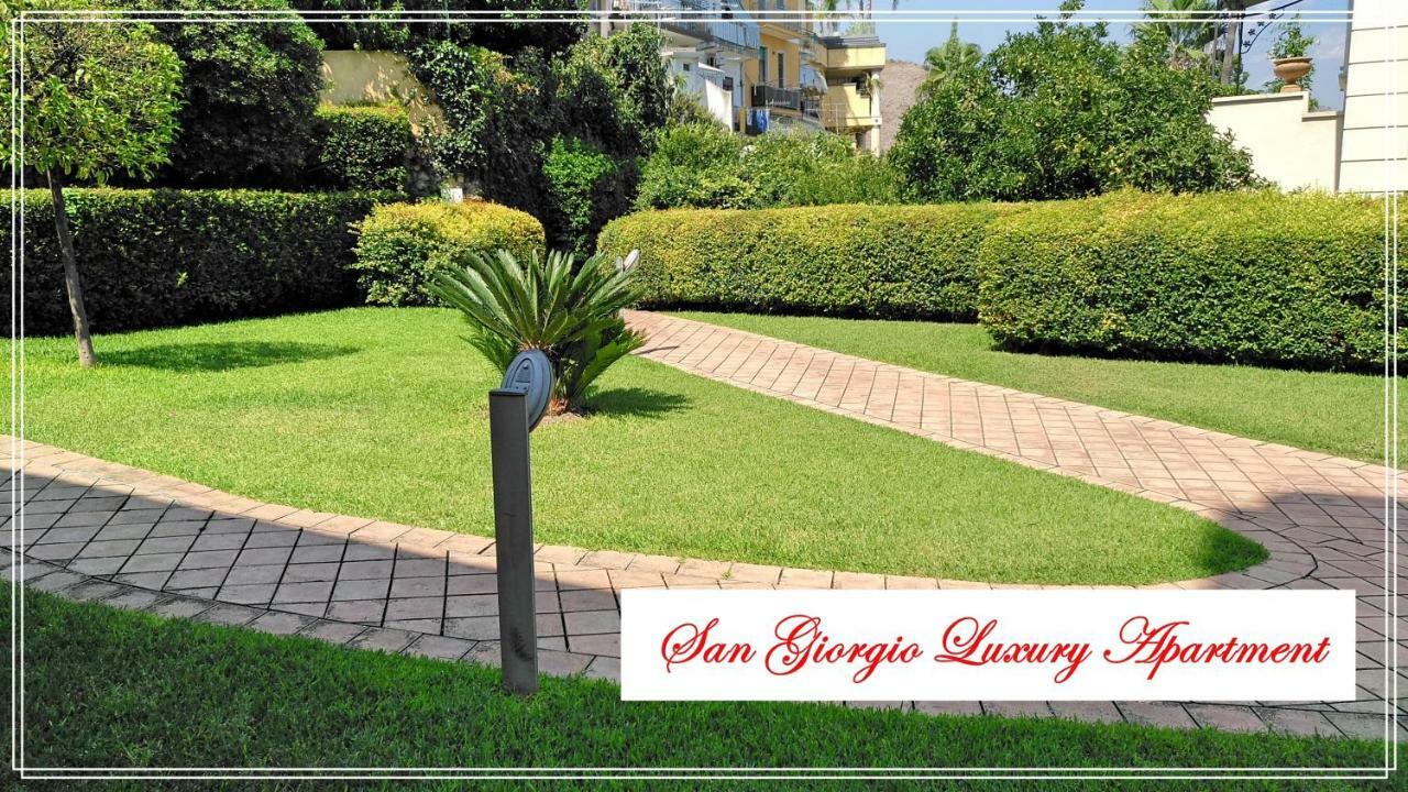 San Giorgio Luxury Apartment Taormina-Panoramic Pool & Parking Space Eksteriør billede